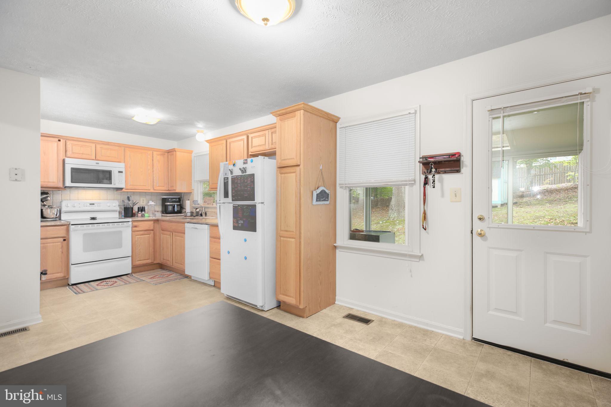 FAIRFIELD WOODS - Residential