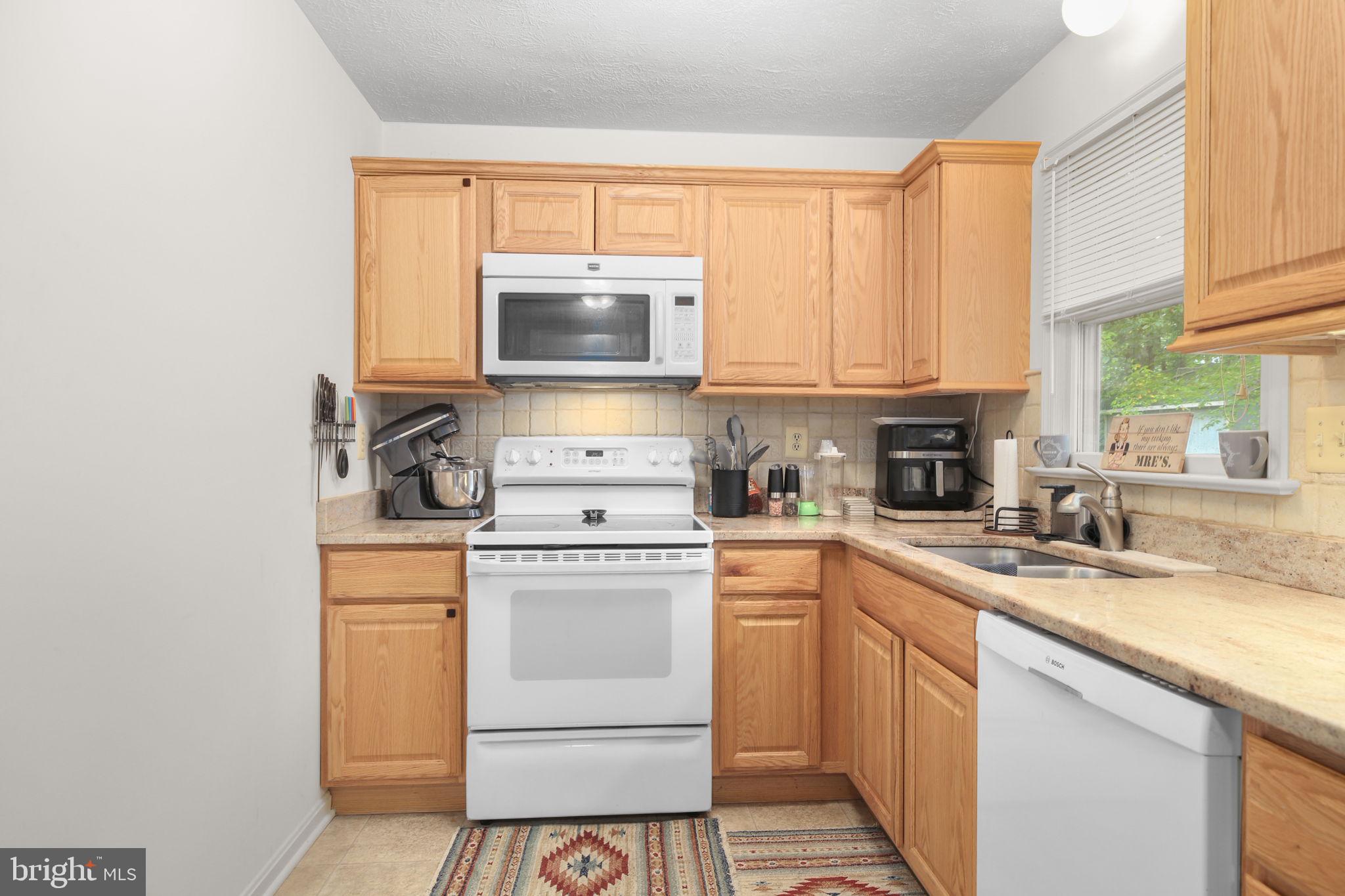 FAIRFIELD WOODS - Residential