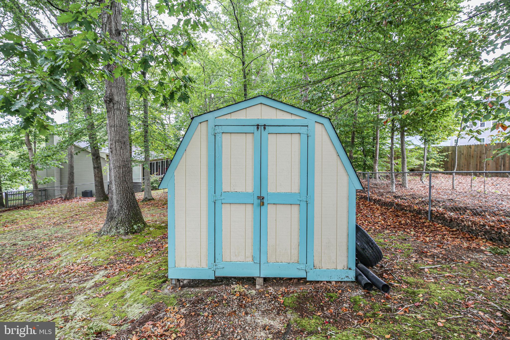 FAIRFIELD WOODS - Residential