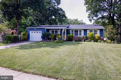 Homes For Sale - 722 Jefferson Drive<br/> BLACKWOOD, NJ 08012