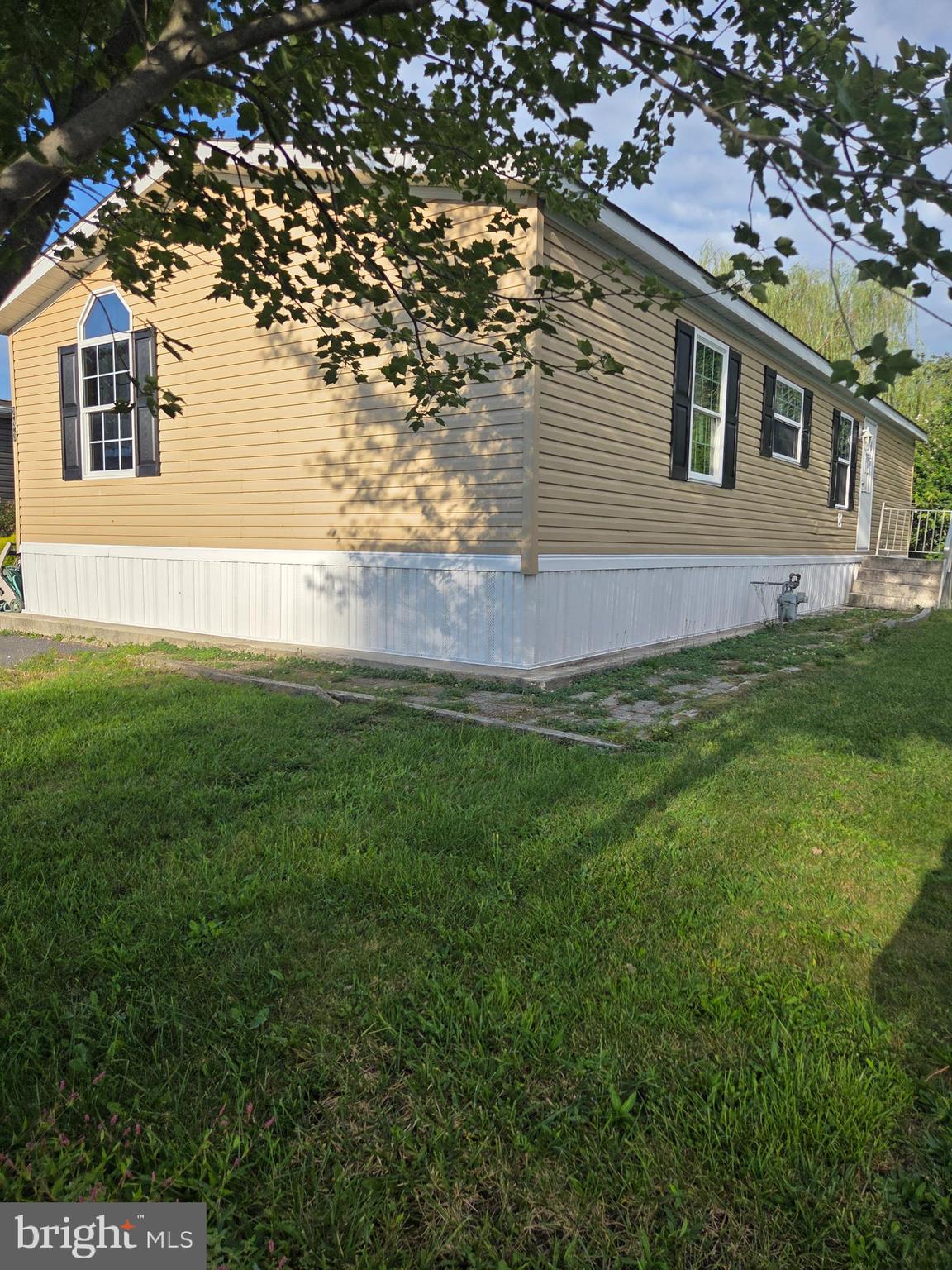 1976 N EAST AVENUE 233