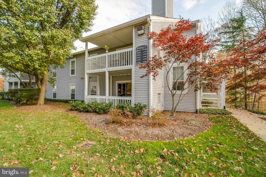 Don't miss out on this lovely 2Bed and 2Ba walk out unit in sought out Vinings in Lake Ridge community. Spacious Living Room that includes a log burning Fire Place and a walk out patio. Updated Kitchen appliances and updated bathrooms. Master Bedroom includes walk in closet. Do not let this Gem get away!  Rent Back will be needed.