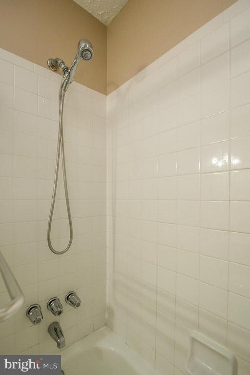 VININGS CONDO - Residential