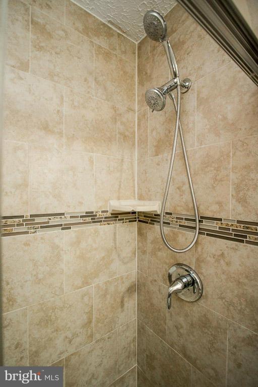 VININGS CONDO - Residential