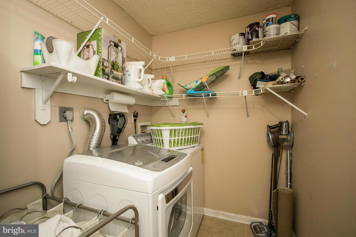 VININGS CONDO - Residential