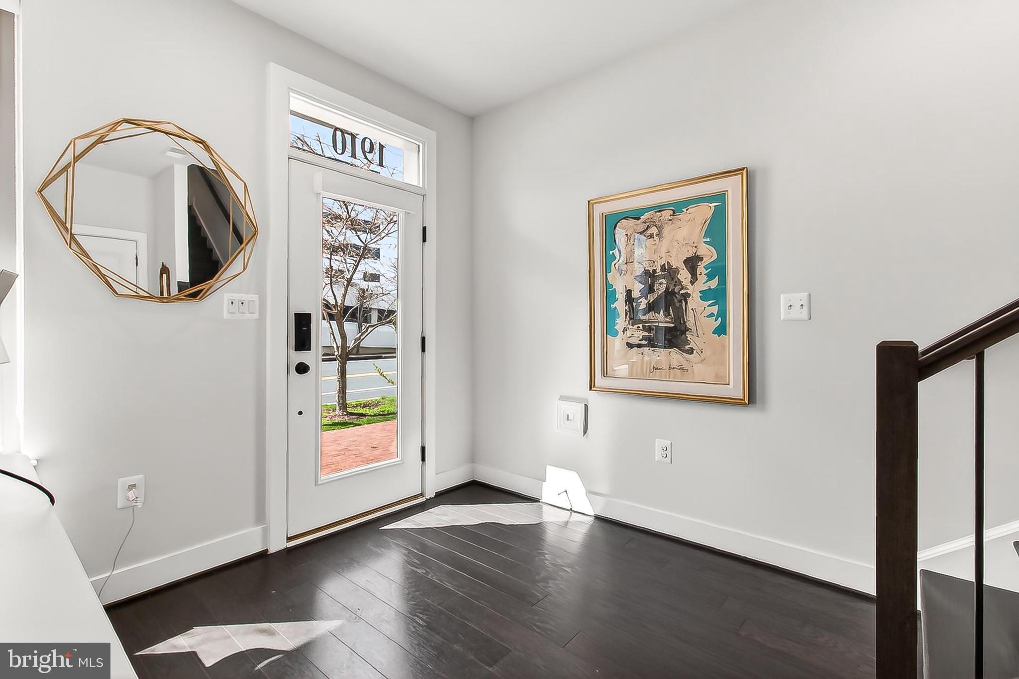 CHAPMAN ROW AT TWINBROOK METRO - Residential