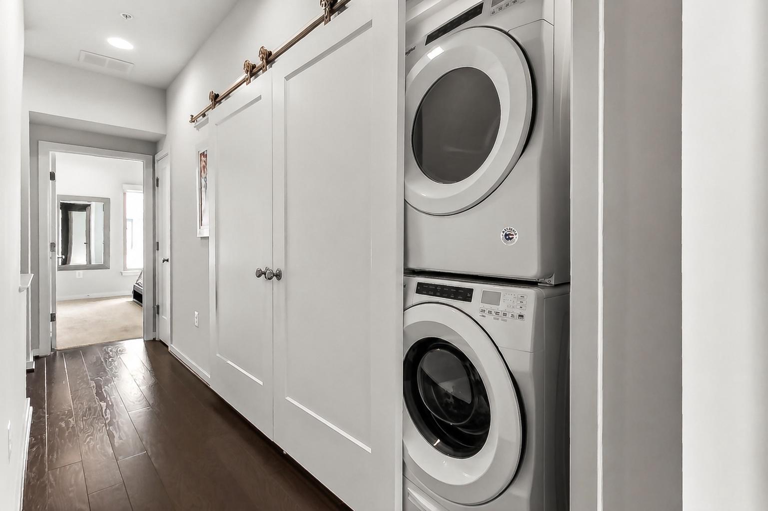 CHAPMAN ROW AT TWINBROOK METRO - Residential