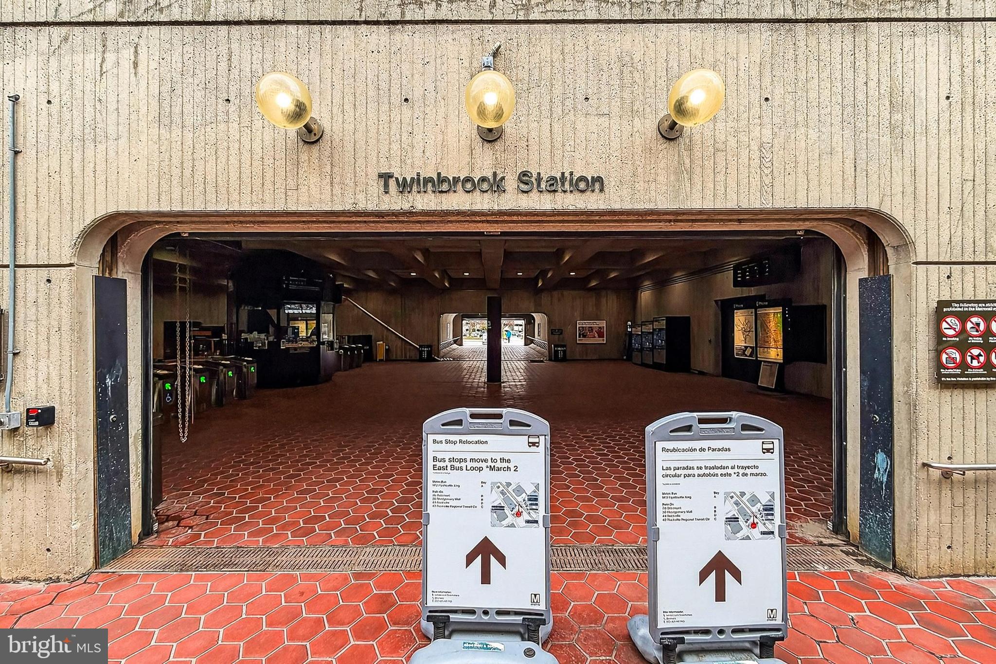 CHAPMAN ROW AT TWINBROOK METRO - Residential