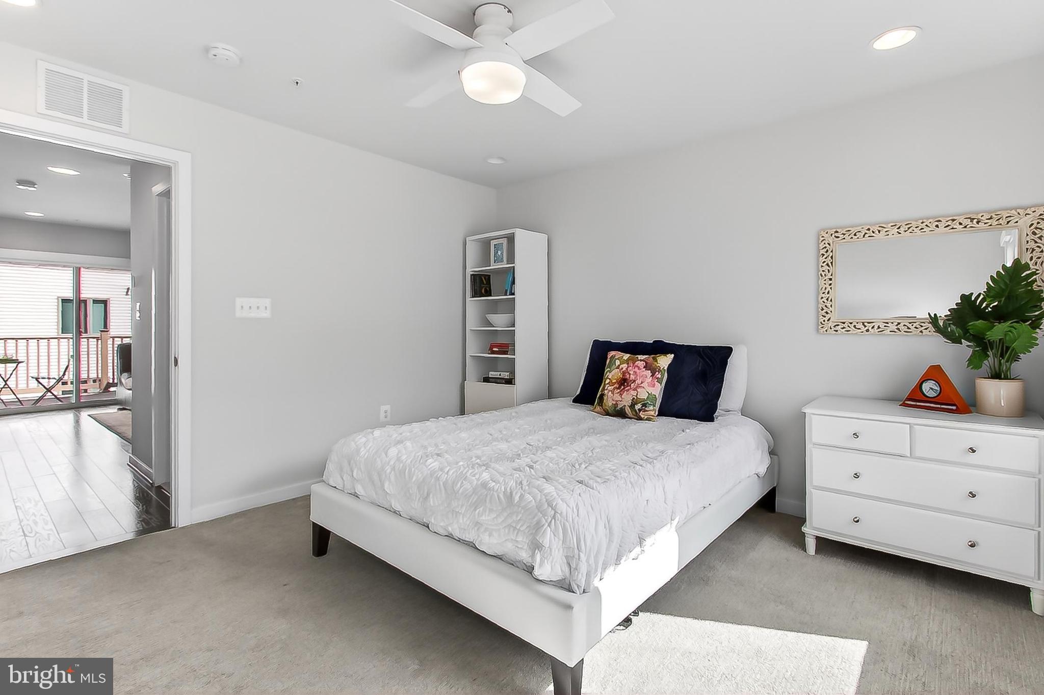 CHAPMAN ROW AT TWINBROOK METRO - Residential