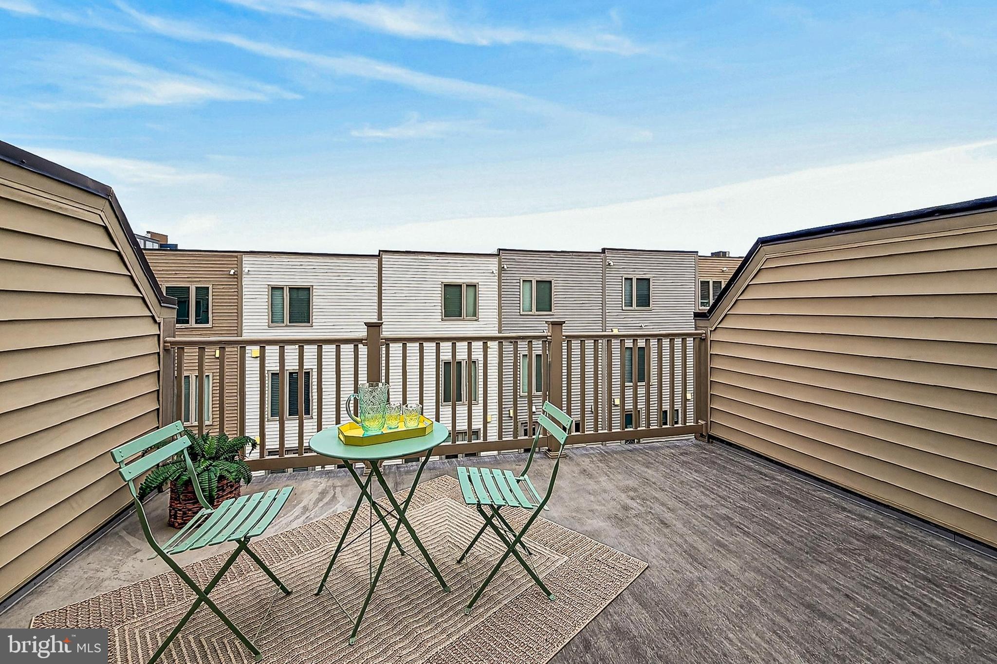 CHAPMAN ROW AT TWINBROOK METRO - Residential