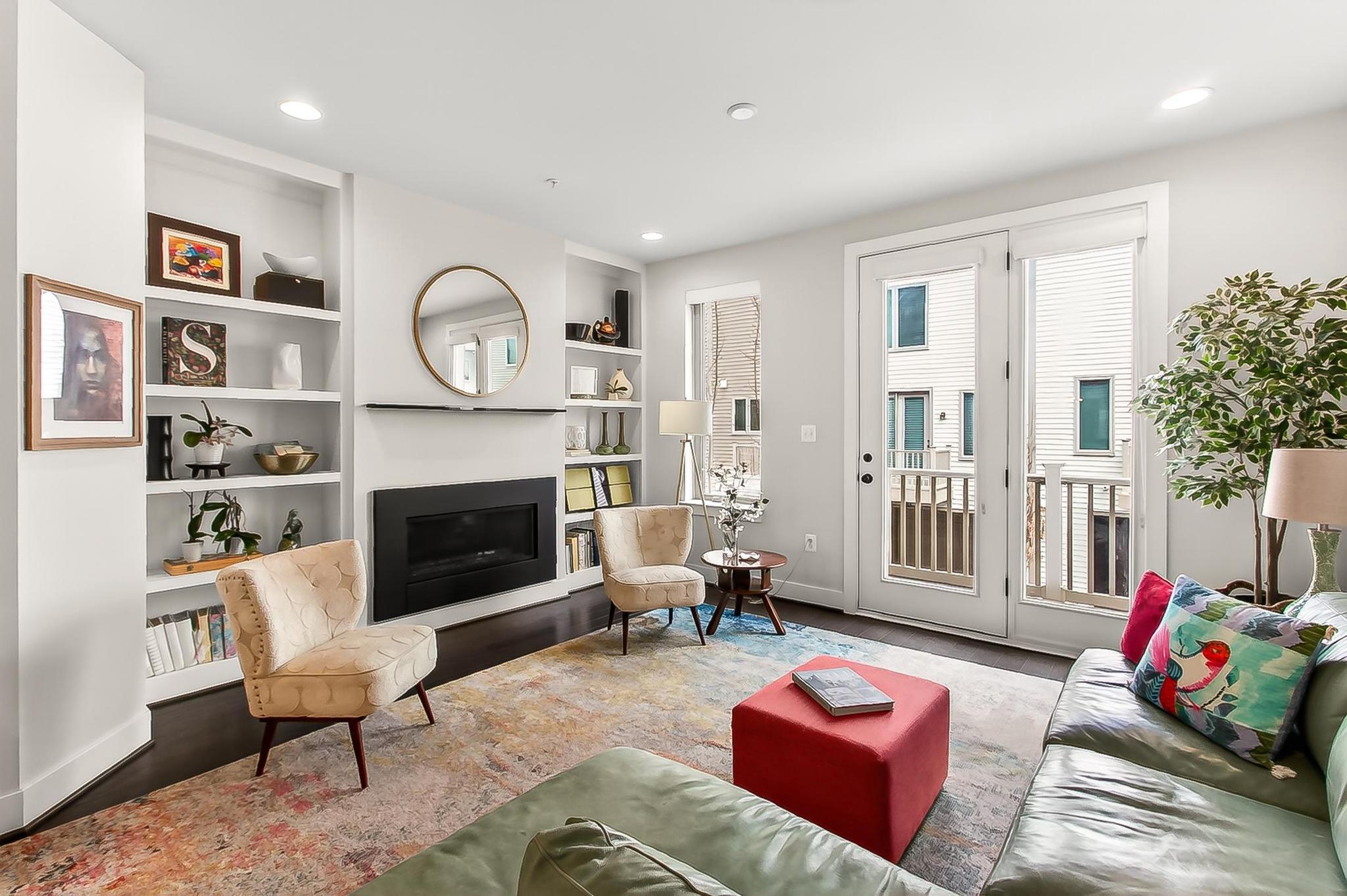 CHAPMAN ROW AT TWINBROOK METRO - Residential