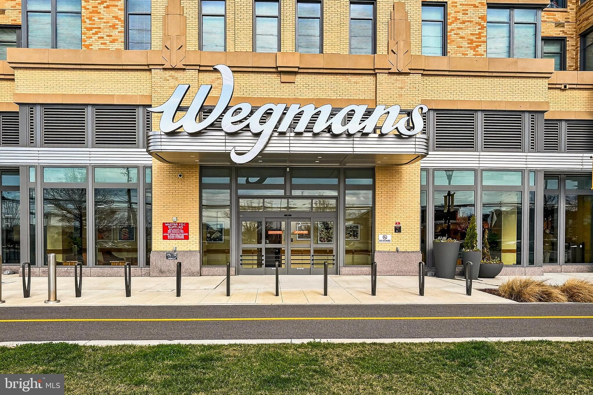 CHAPMAN ROW AT TWINBROOK METRO - Residential