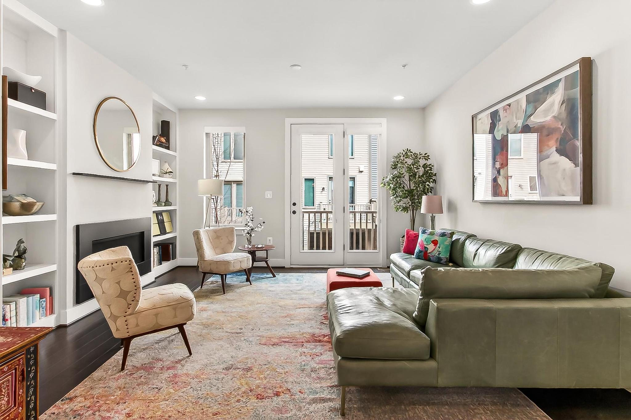 CHAPMAN ROW AT TWINBROOK METRO - Residential