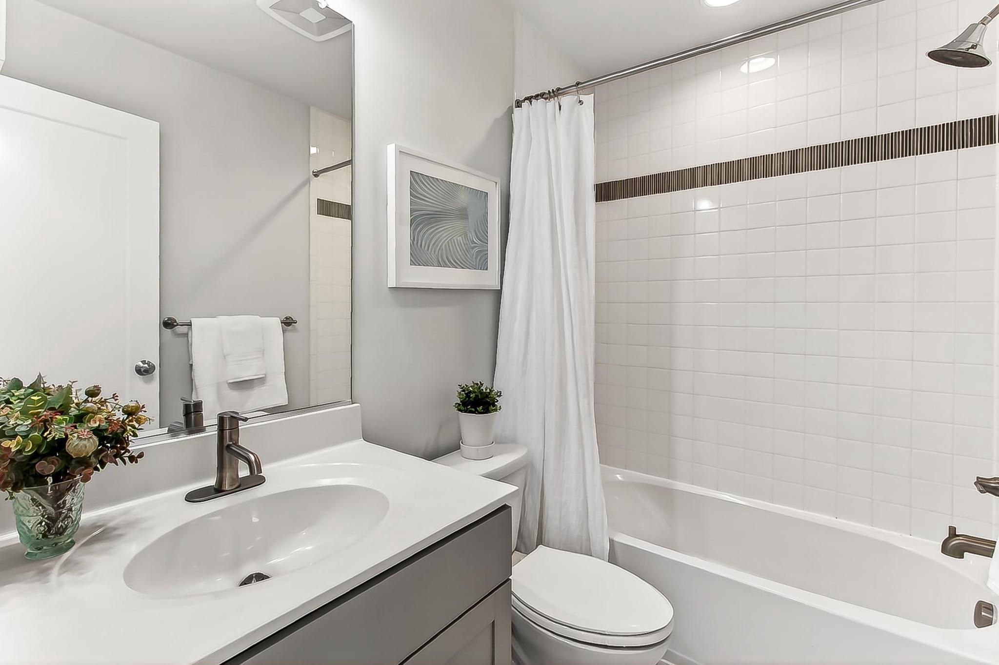 CHAPMAN ROW AT TWINBROOK METRO - Residential