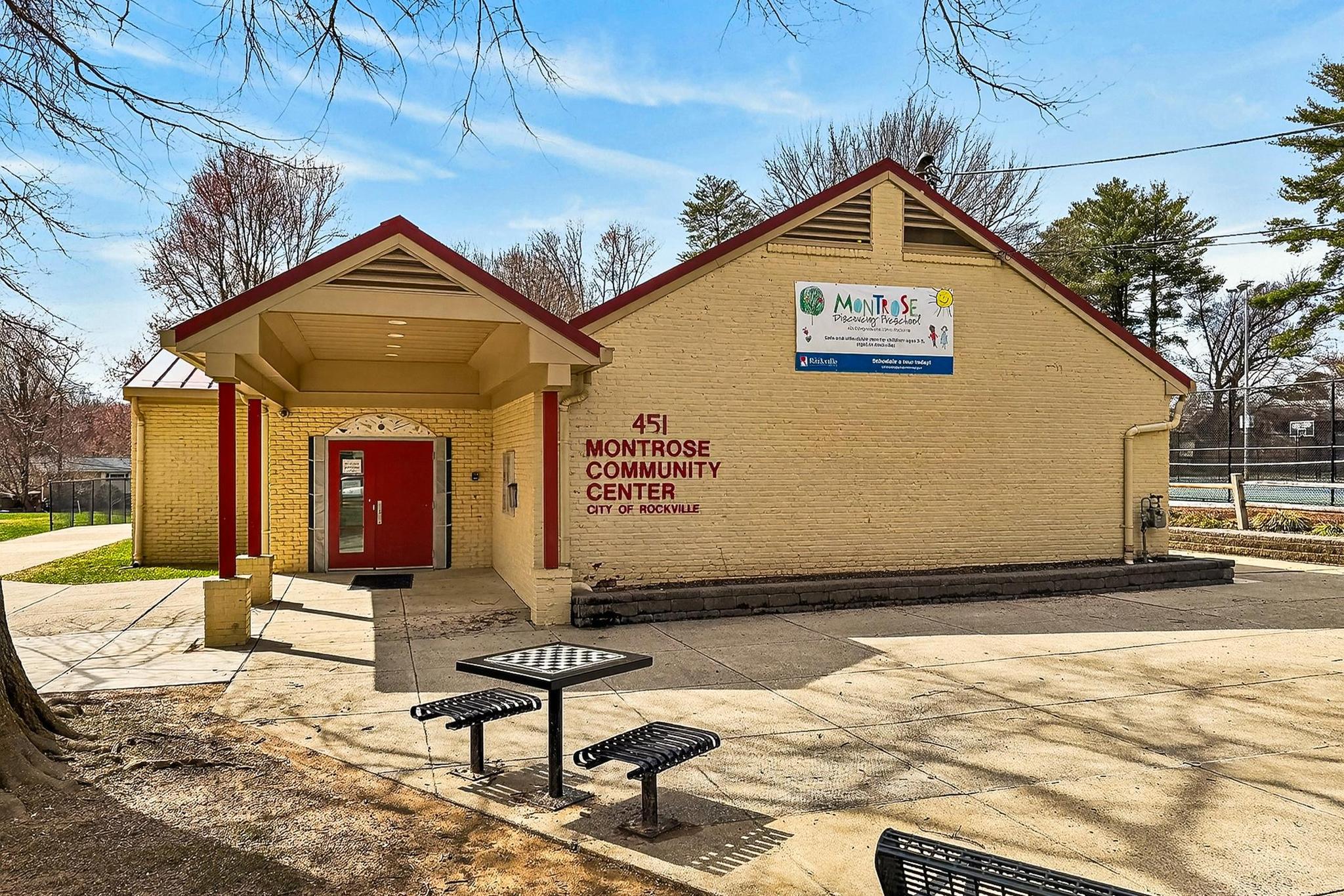 CHAPMAN ROW AT TWINBROOK METRO - Residential