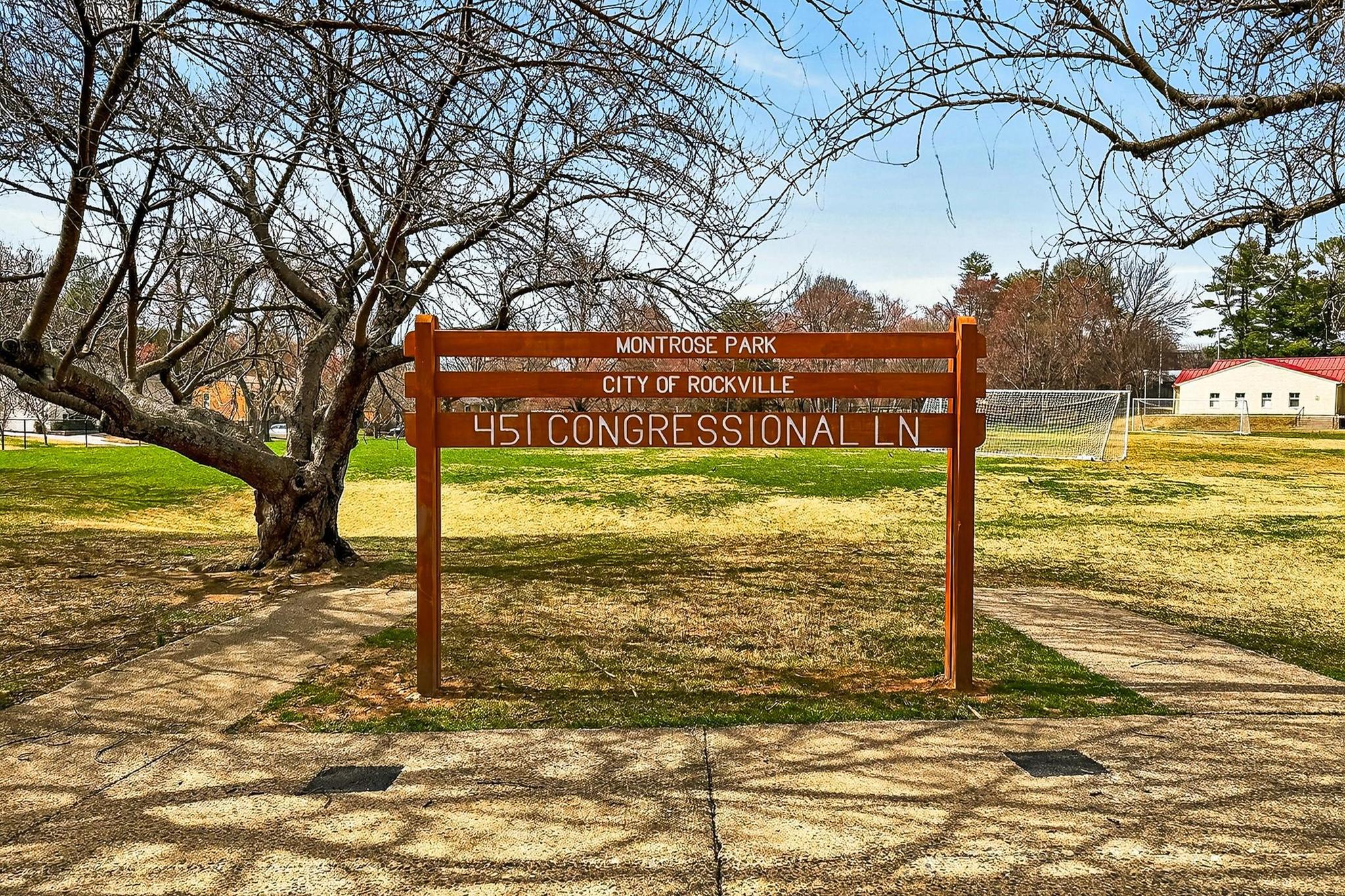 CHAPMAN ROW AT TWINBROOK METRO - Residential