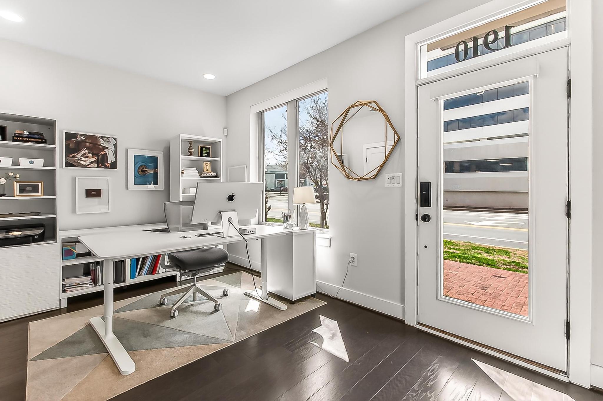 CHAPMAN ROW AT TWINBROOK METRO - Residential