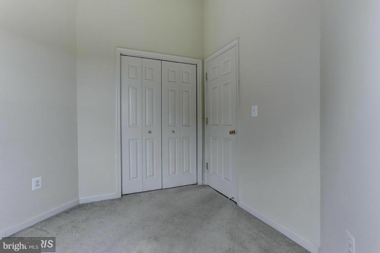 VISTA GARDENS PLAT 1> - Residential Lease