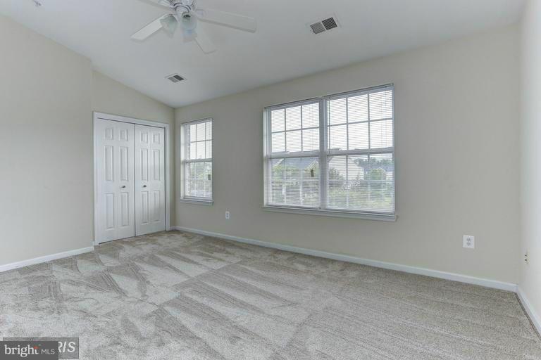 VISTA GARDENS PLAT 1> - Residential Lease