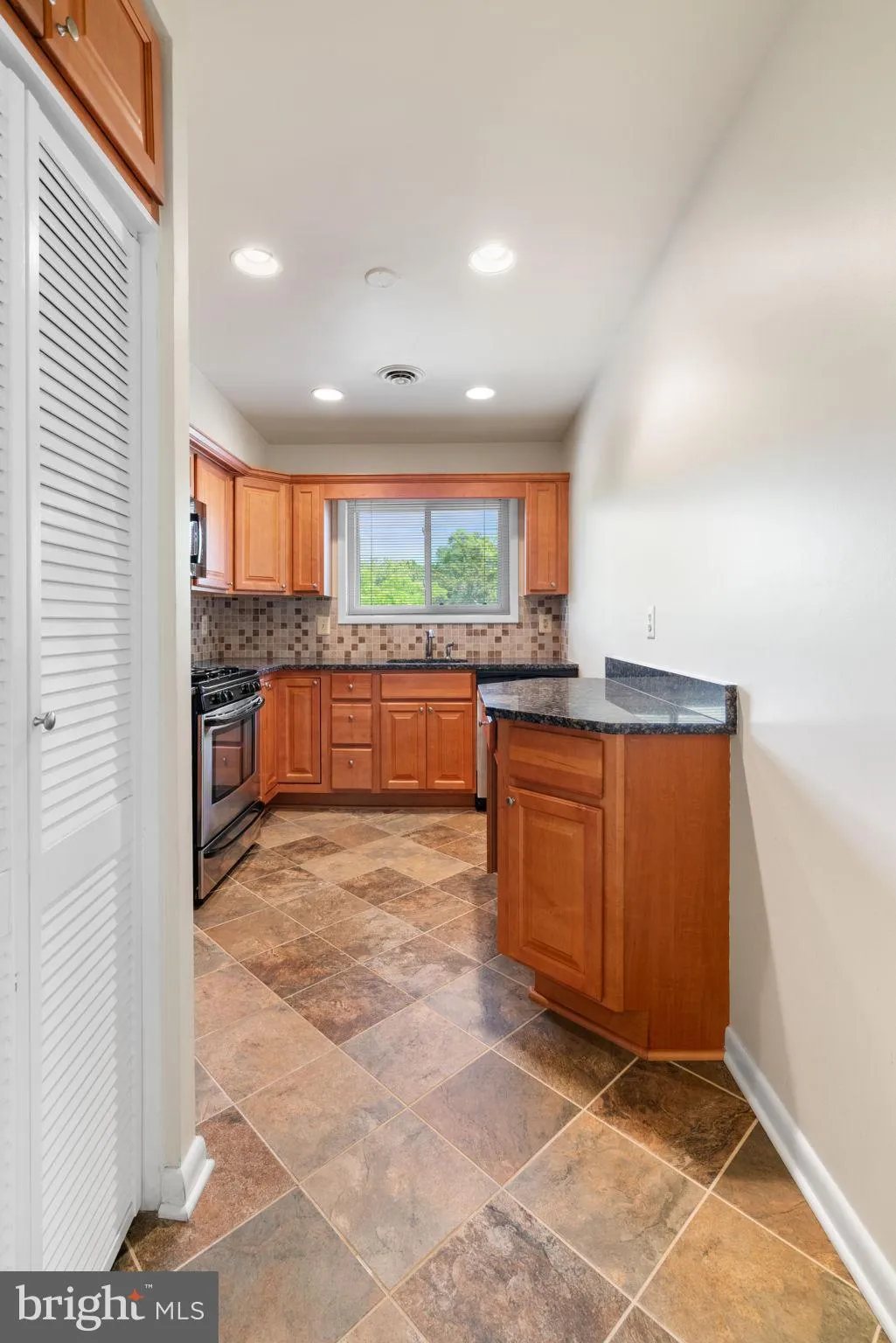 Additional image 70 of 205 Skyhill Road Unit 8, Alexandria, VA 22314