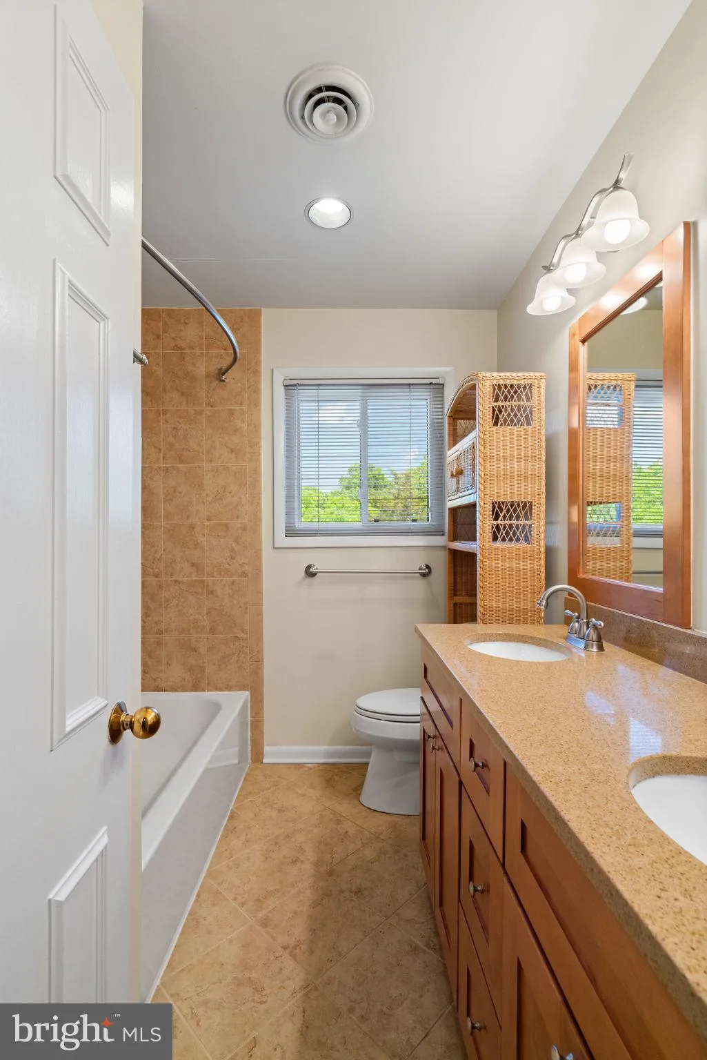 Additional image 80 of 205 Skyhill Road Unit 8, Alexandria, VA 22314