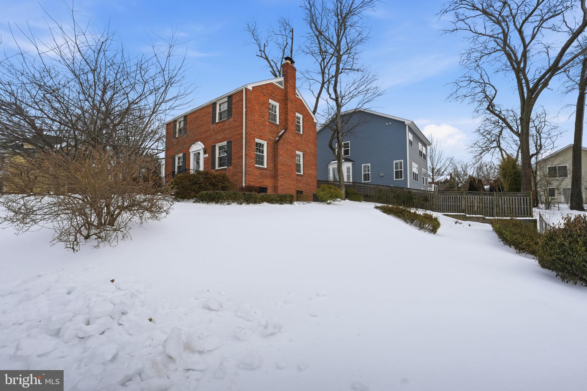 BROYHILL HEIGHTS - Residential