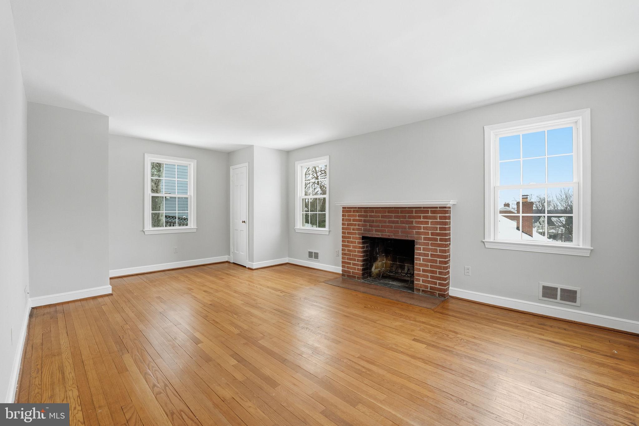 BROYHILL HEIGHTS - Residential