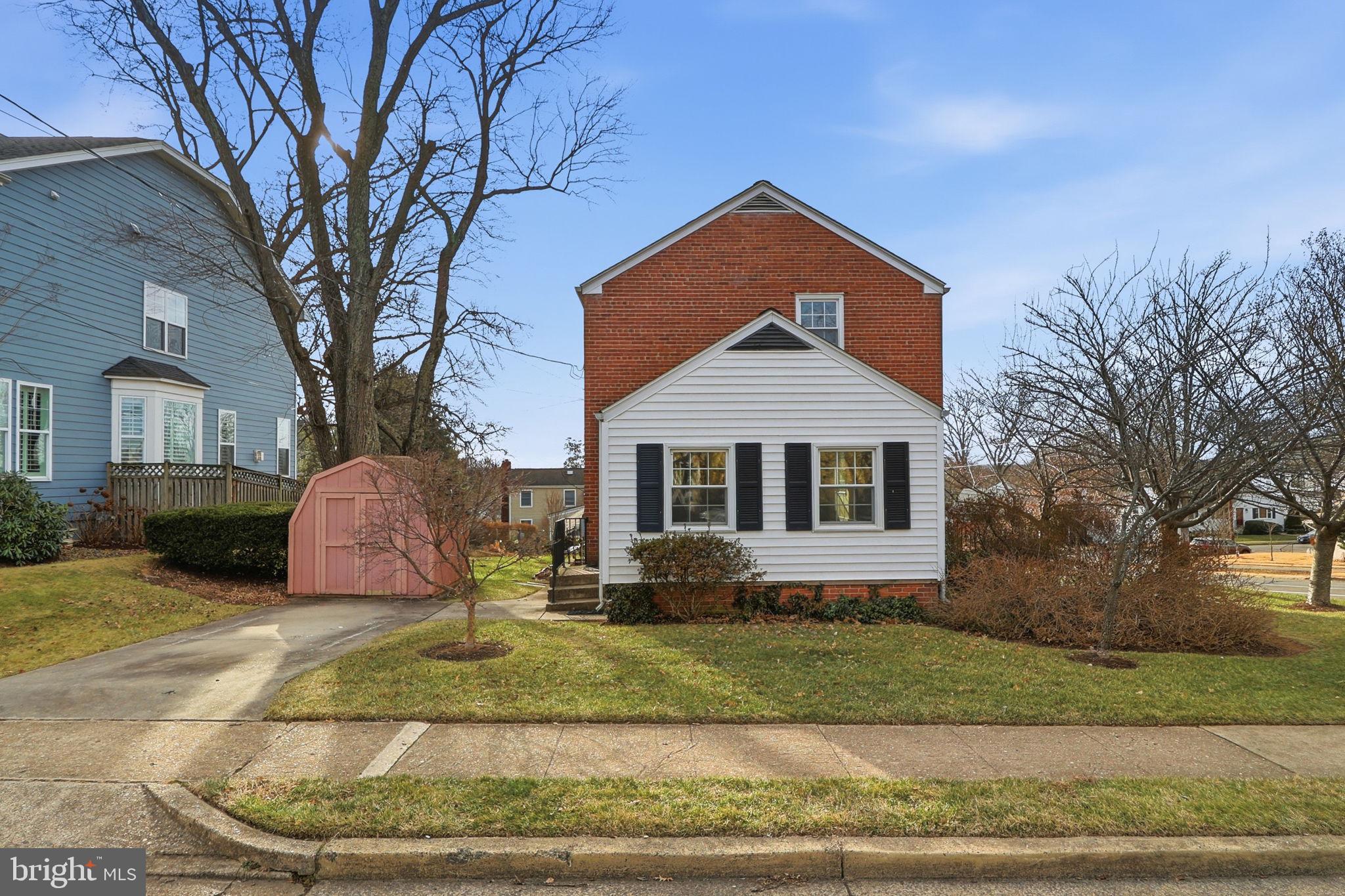 BROYHILL HEIGHTS - Residential