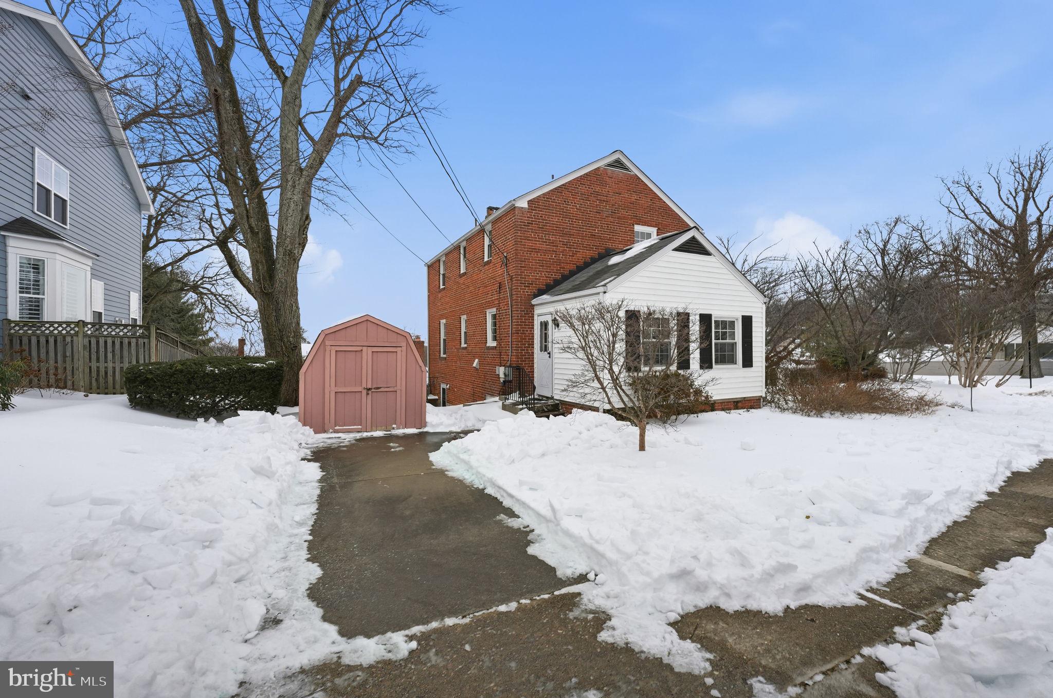 BROYHILL HEIGHTS - Residential