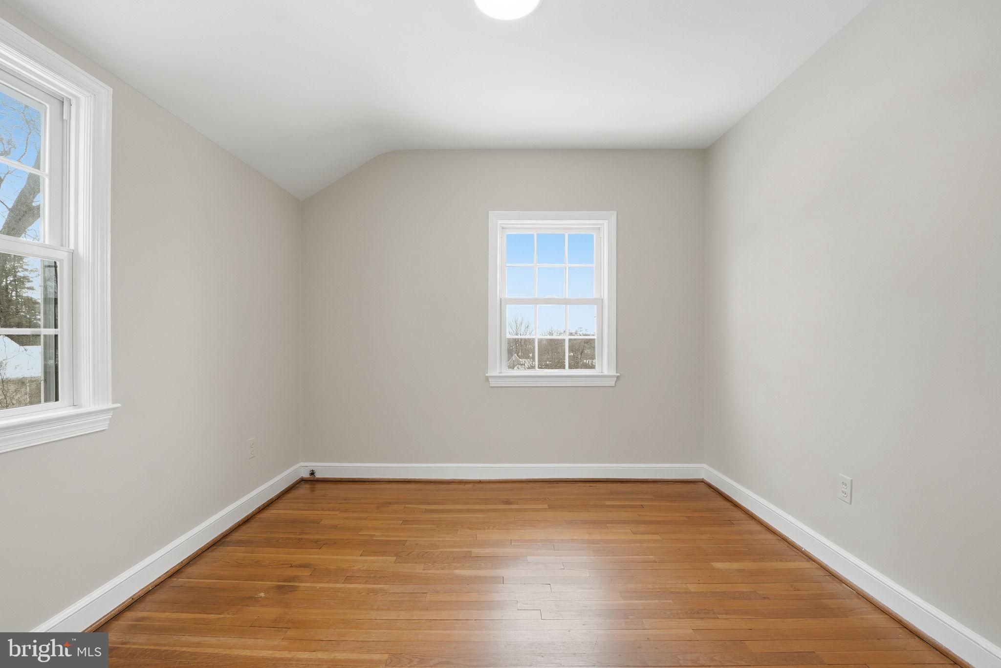 BROYHILL HEIGHTS - Residential