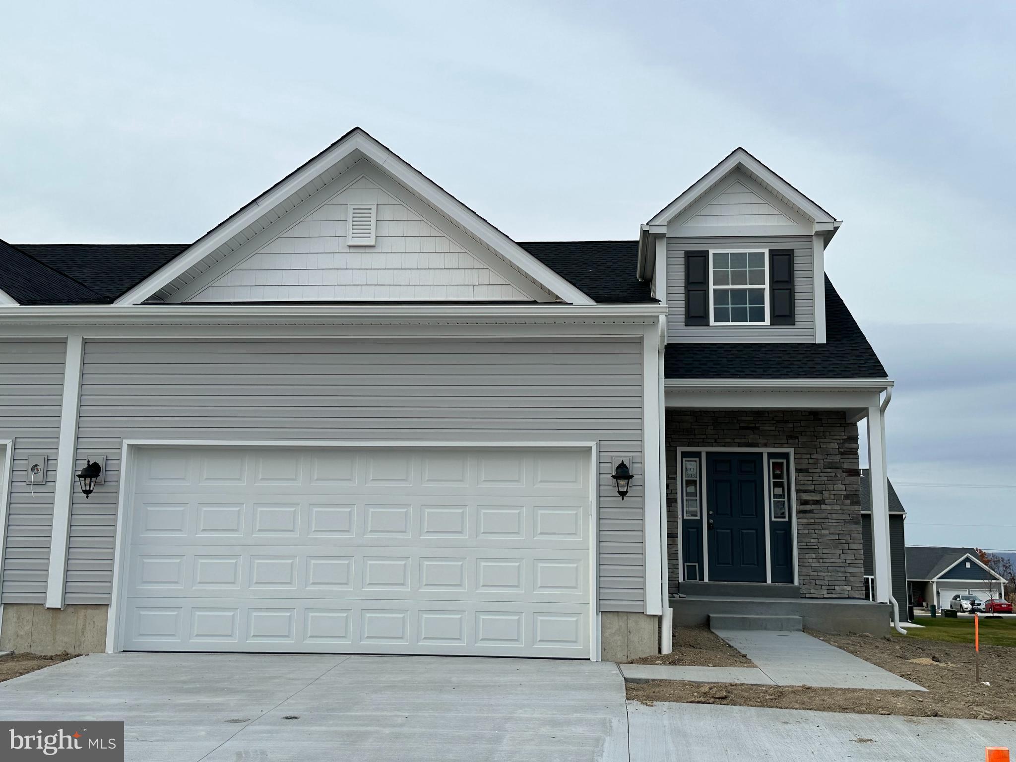 MCINTOSH FARMS - Residential