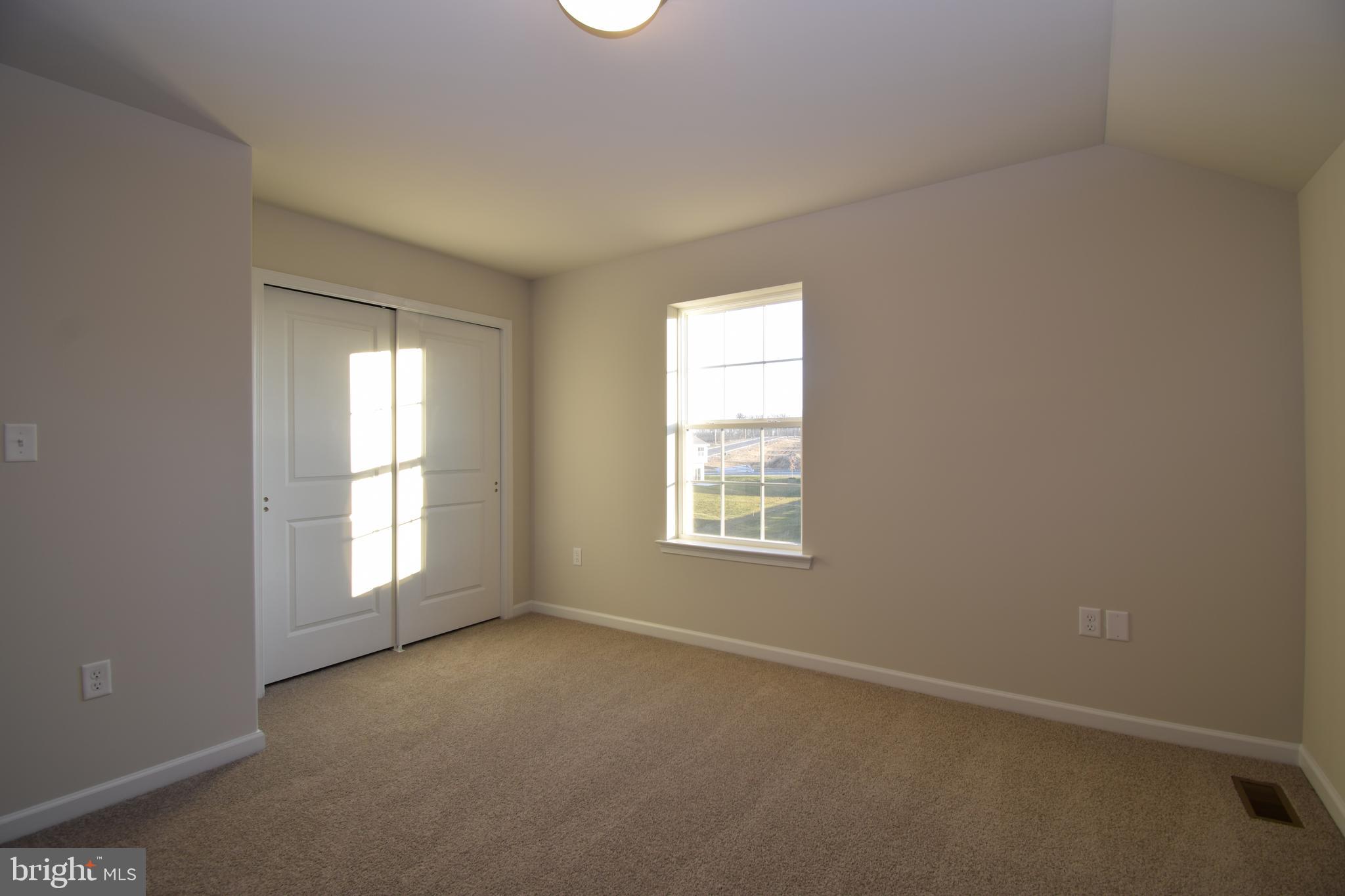 MCINTOSH FARMS - Residential