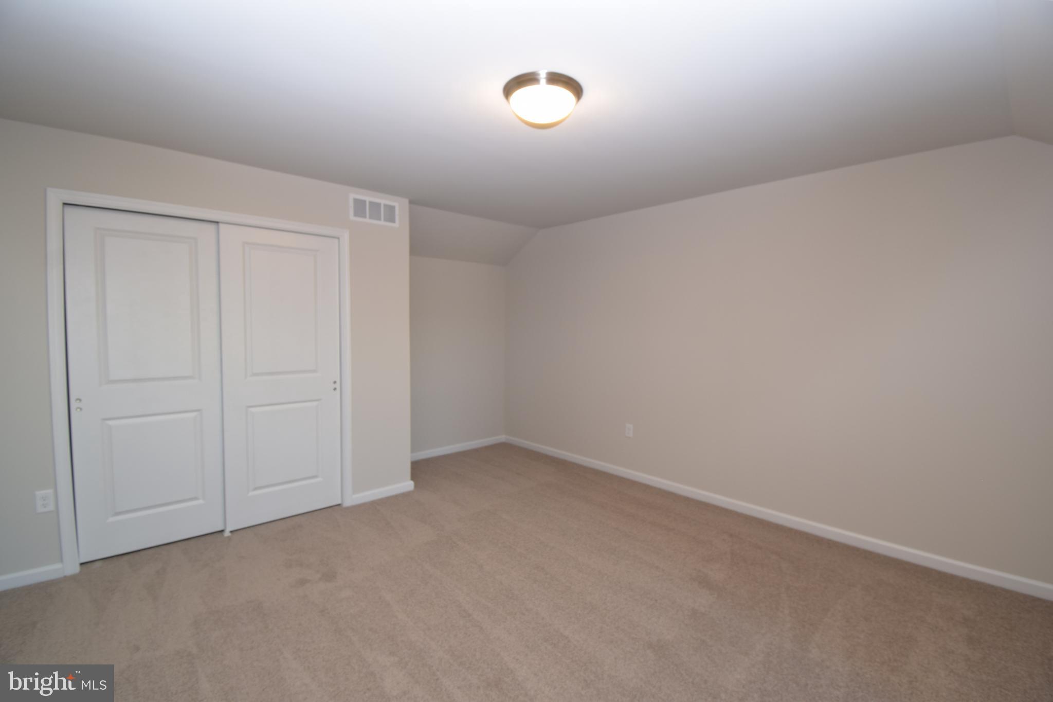 MCINTOSH FARMS - Residential