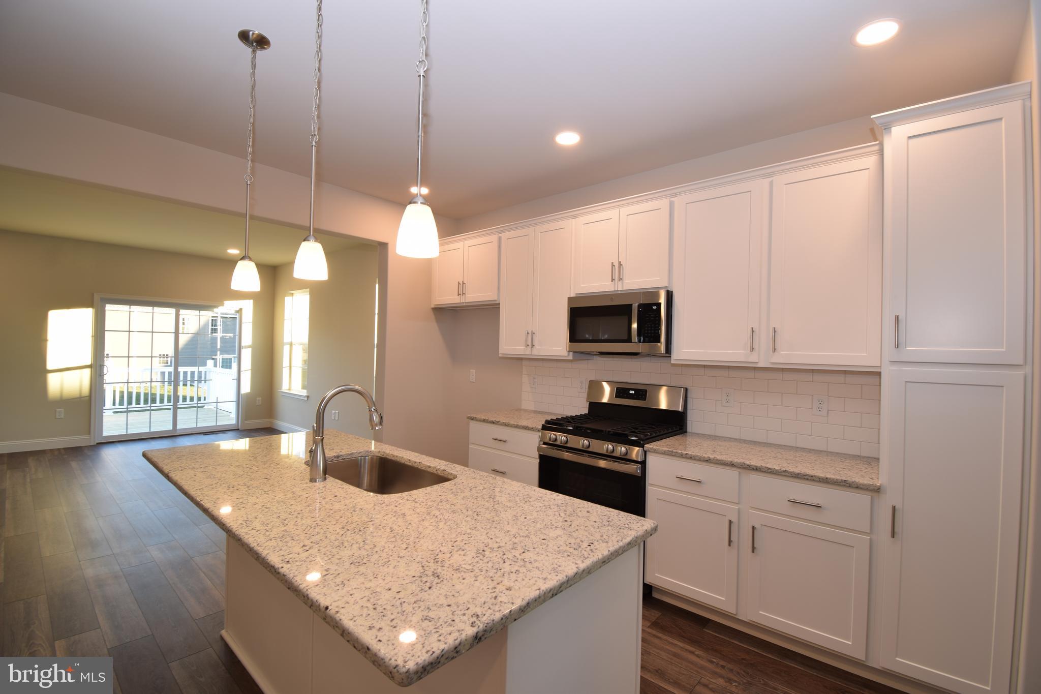 MCINTOSH FARMS - Residential