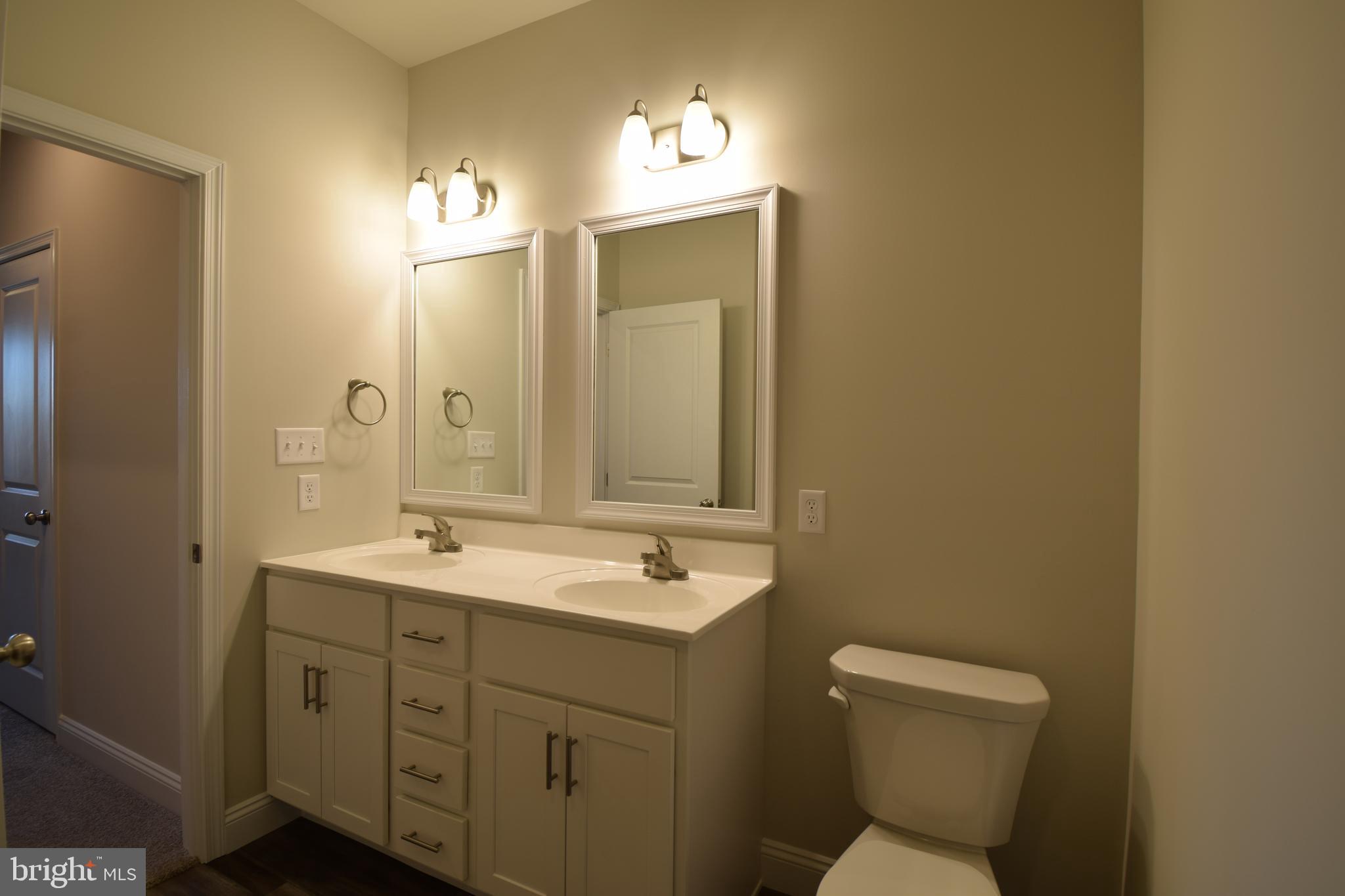 MCINTOSH FARMS - Residential