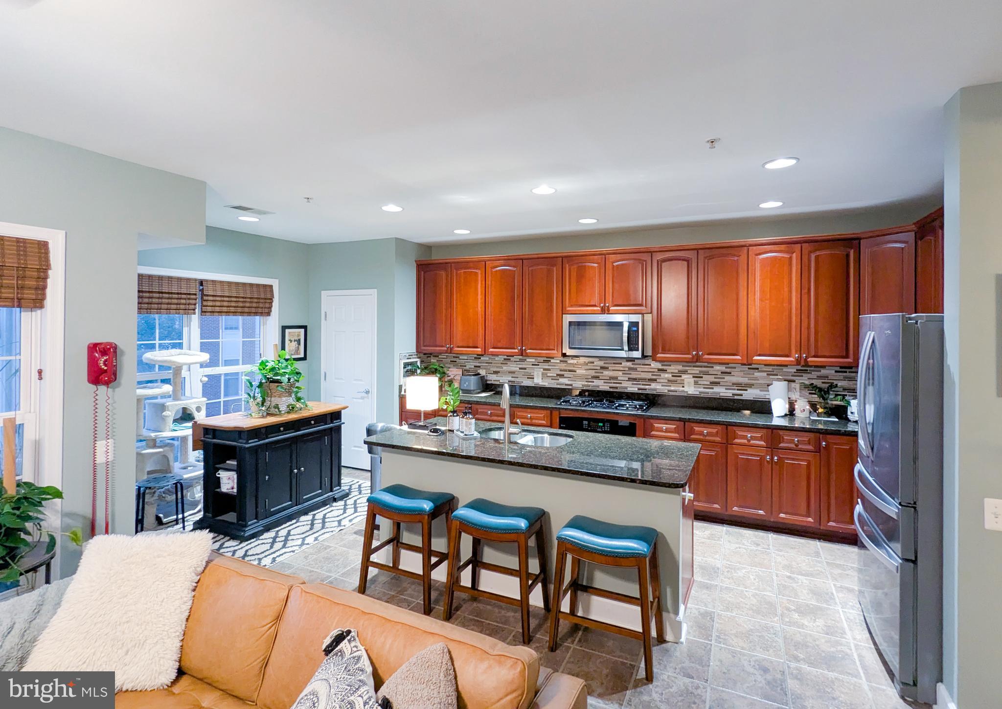 POTOMAC CLUB - Residential