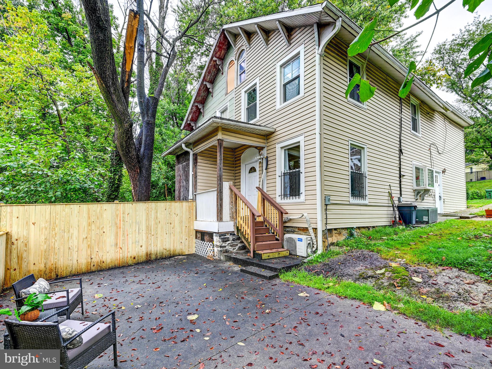HAMPDEN HISTORIC DISTRICT - Residential