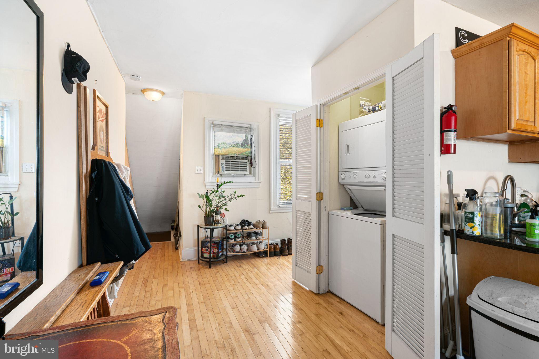 MANAYUNK - Commercial Sale