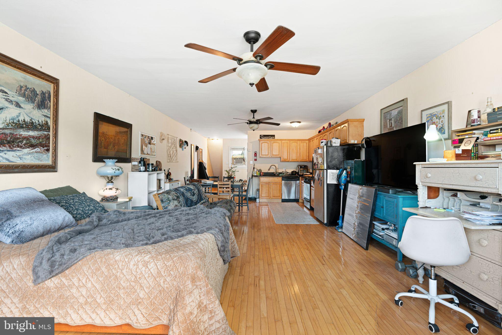 MANAYUNK - Commercial Sale