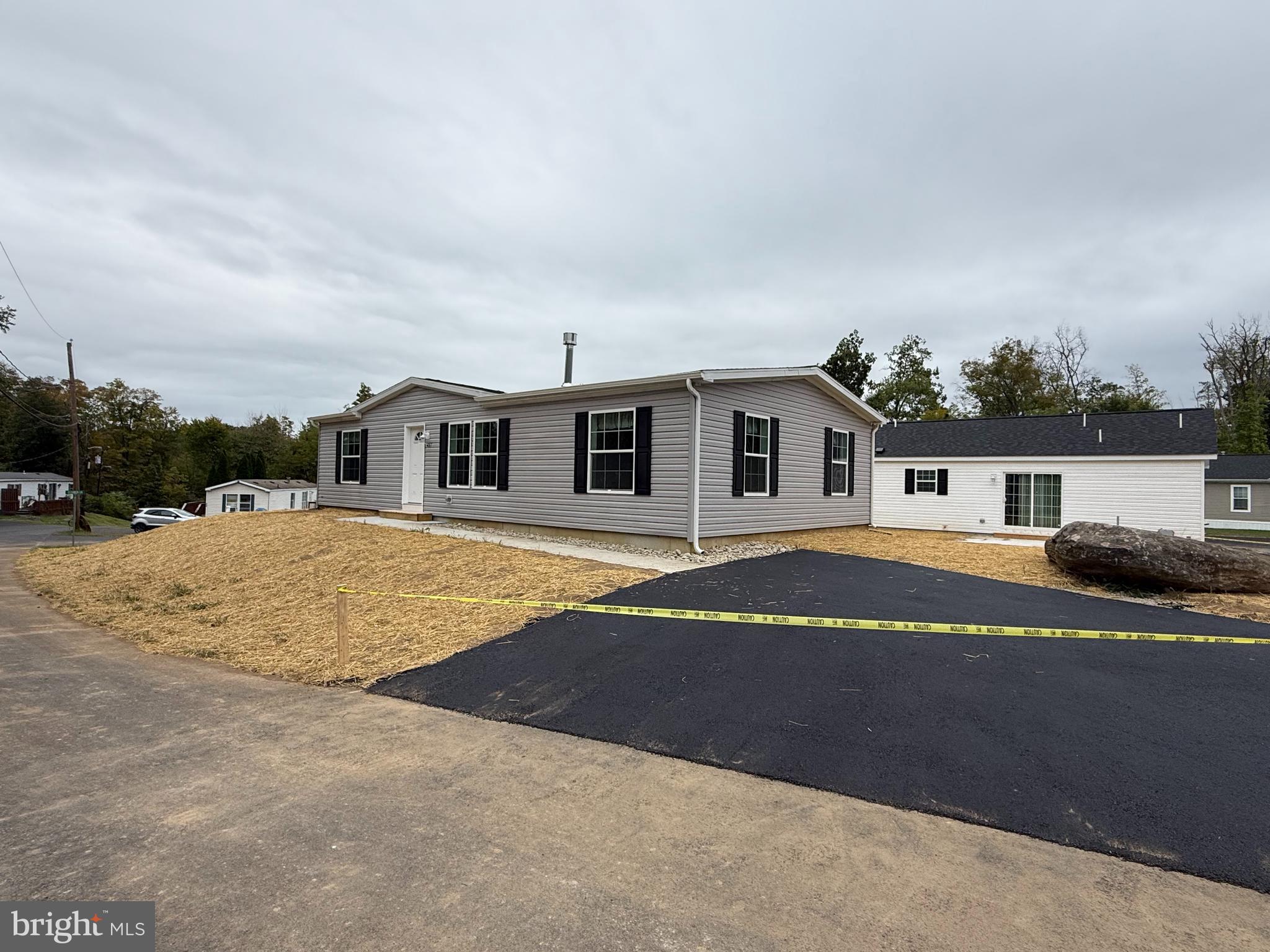 497 ROEDER LANE