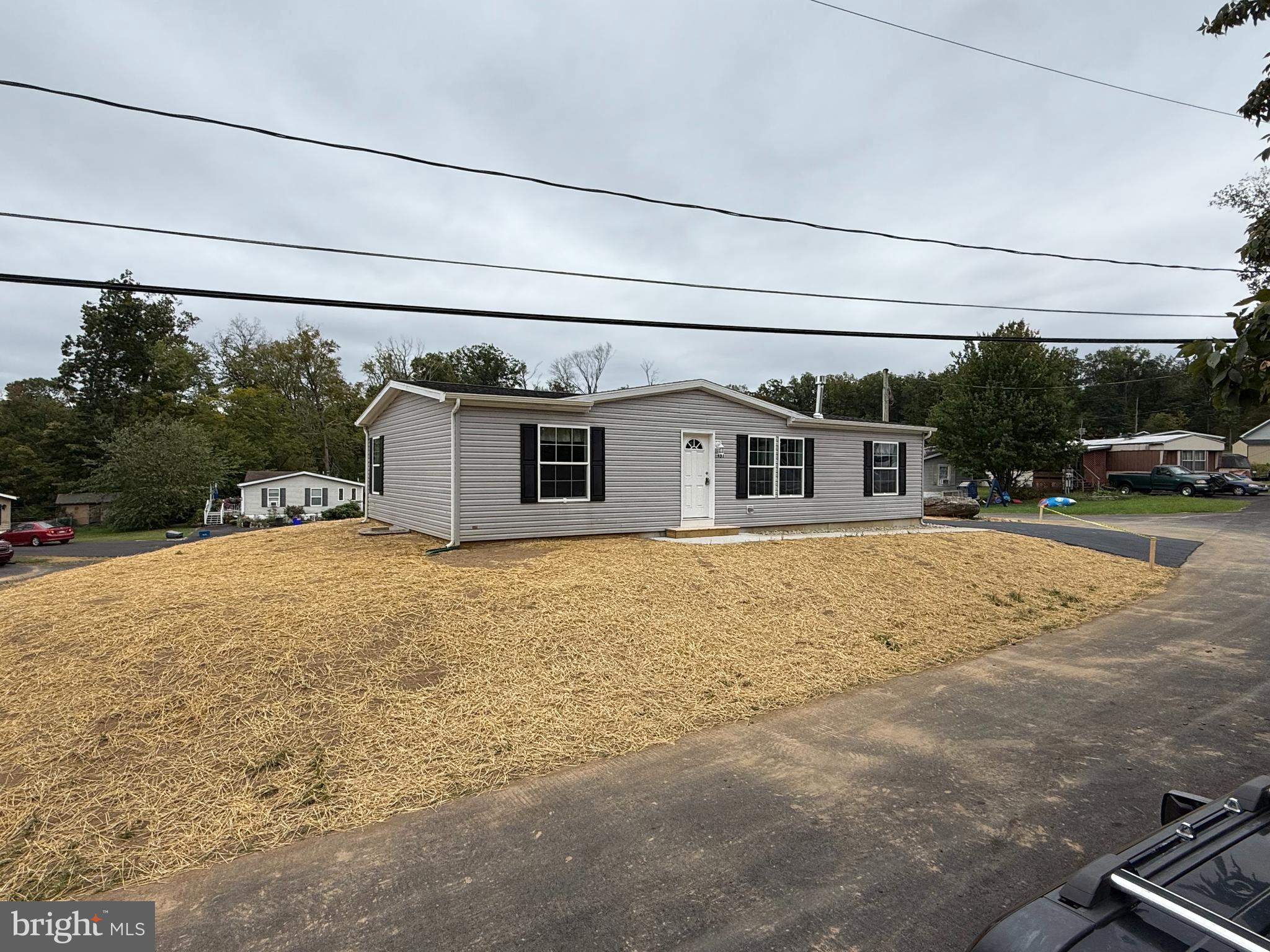 497 ROEDER LANE