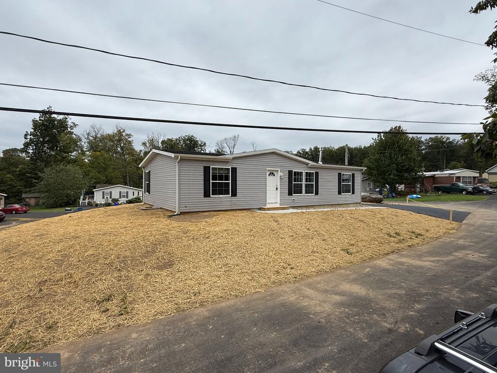 Photo of 497 Roeder Lane, SELLERSVILLE, PA 19440 (MLS # PABU2099252)