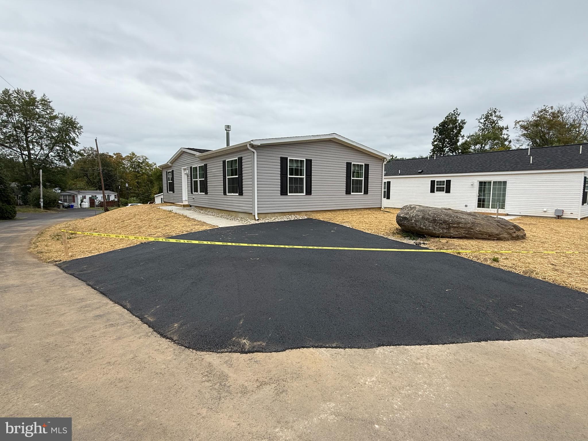 497 ROEDER LANE