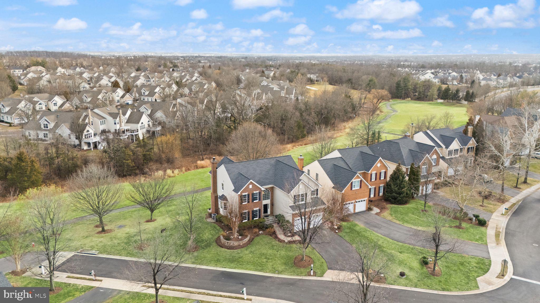 43387 LA BELLE PLACE