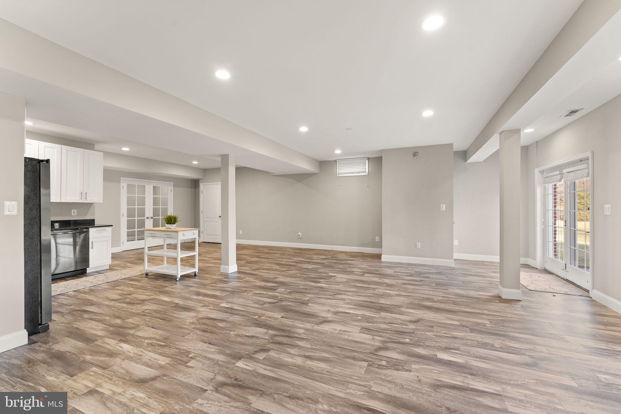 BELMONT COUNTRY CLUB - Residential