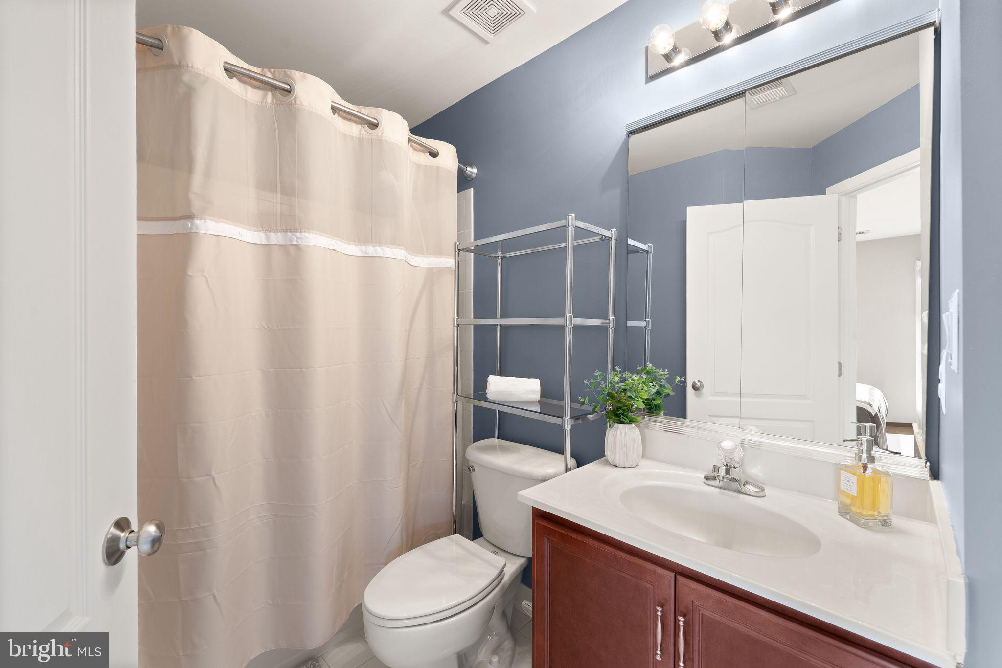 BELMONT COUNTRY CLUB - Residential