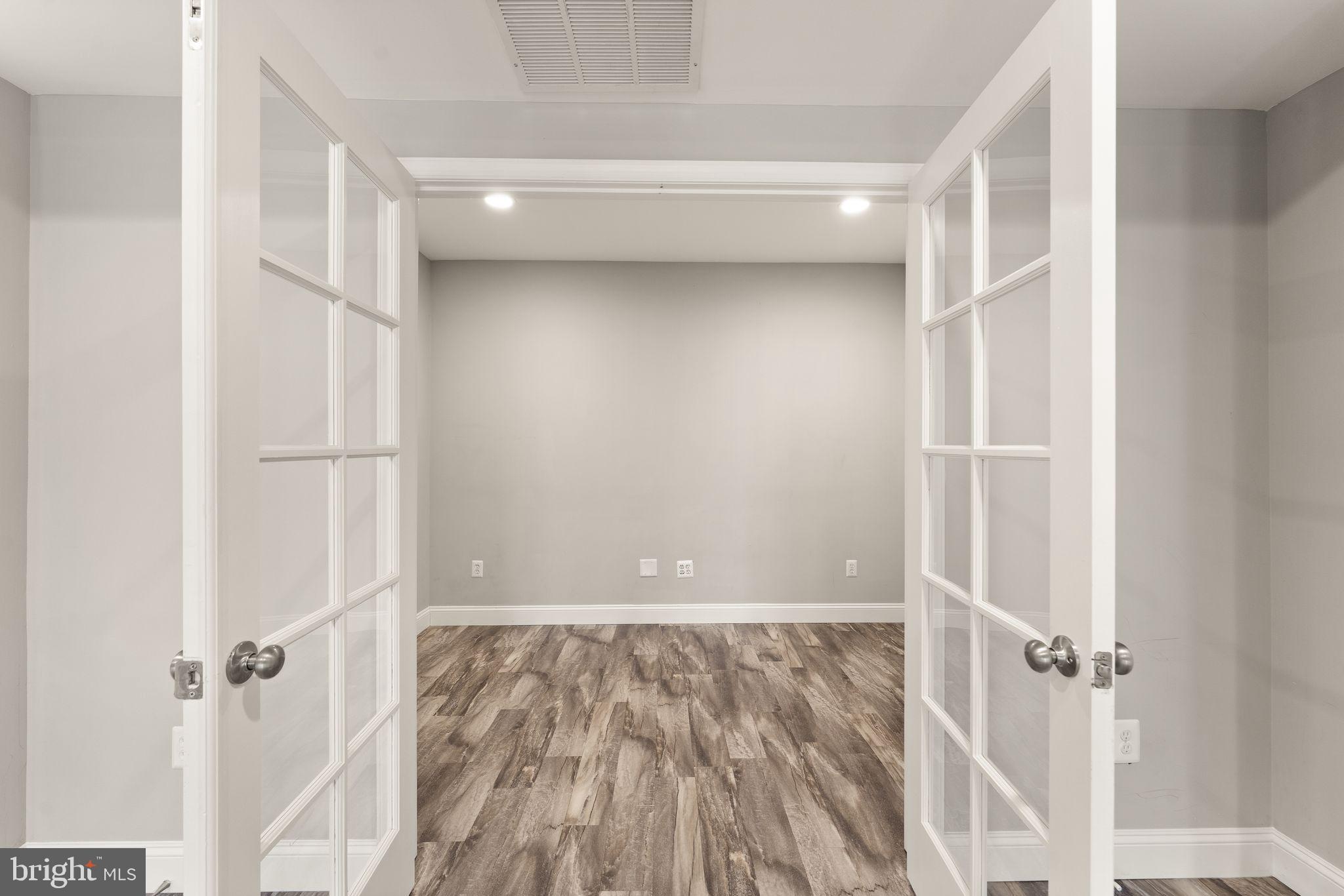 BELMONT COUNTRY CLUB - Residential