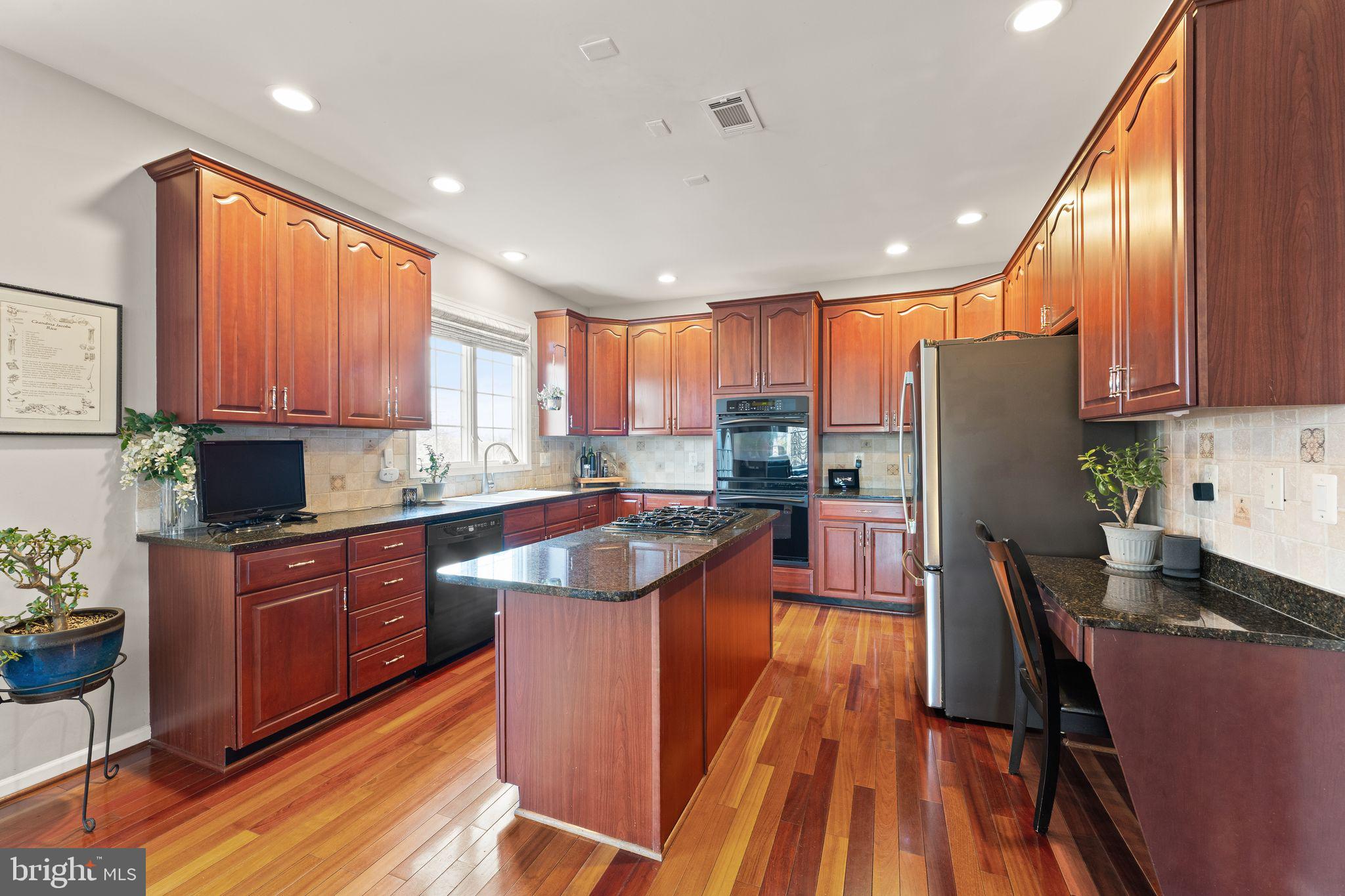 BELMONT COUNTRY CLUB - Residential