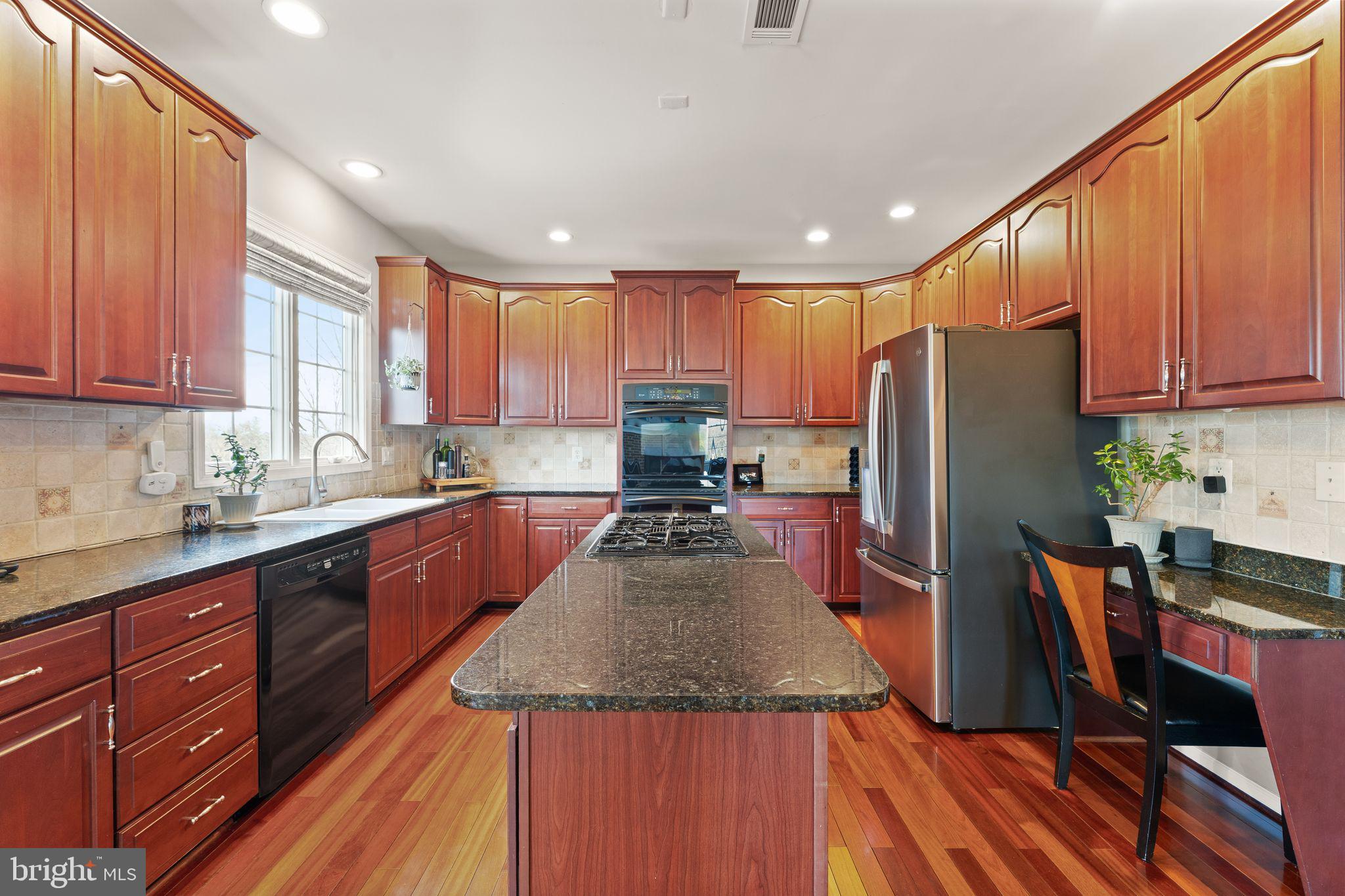 BELMONT COUNTRY CLUB - Residential