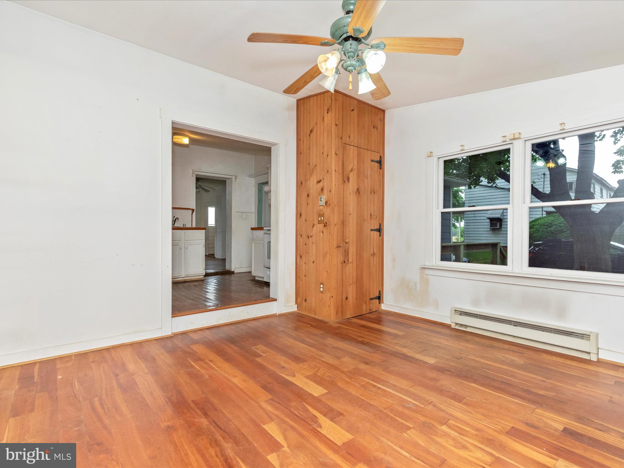 UNIONTOWN - Residential